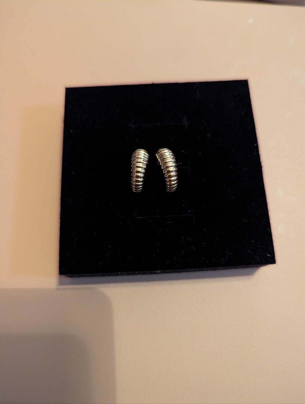 Mejuri Dome Texture Small Hoops